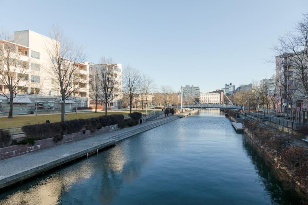 - Nearby Centrum & Metro Appartement *